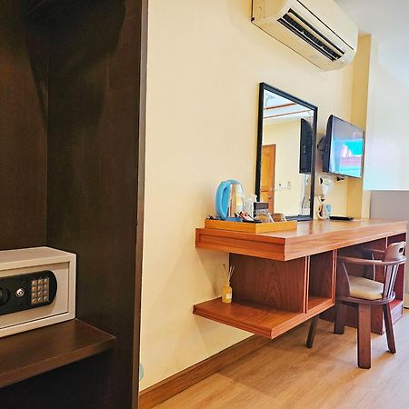 Phaithong Sotel Resort Chalong Exterior photo