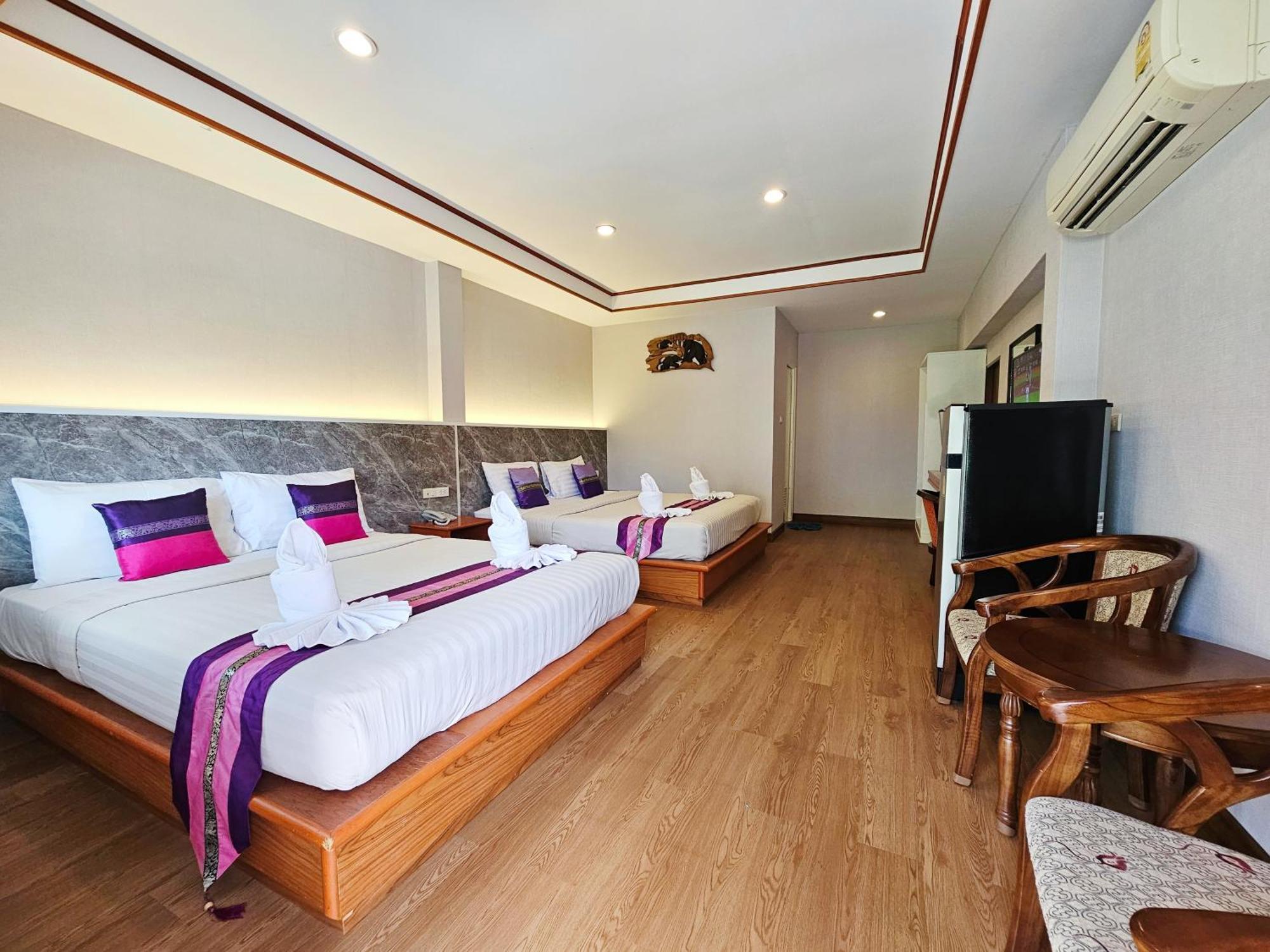 Phaithong Sotel Resort Chalong Exterior photo