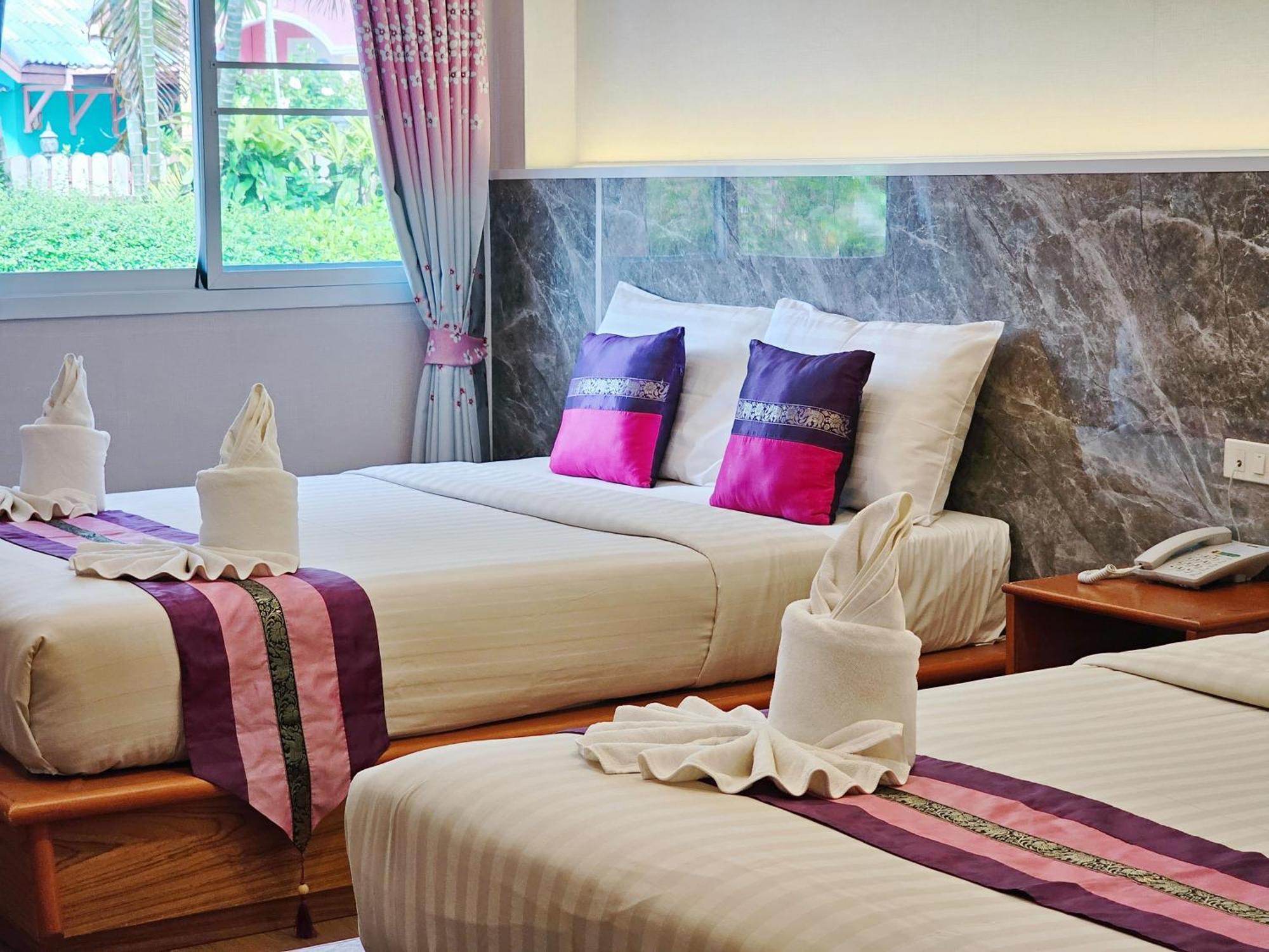 Phaithong Sotel Resort Chalong Exterior photo