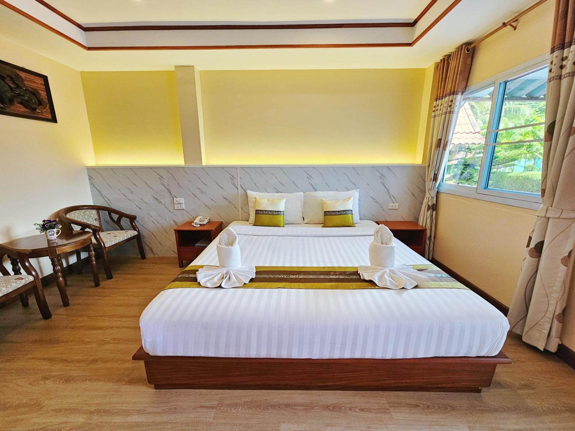Phaithong Sotel Resort Chalong Exterior photo