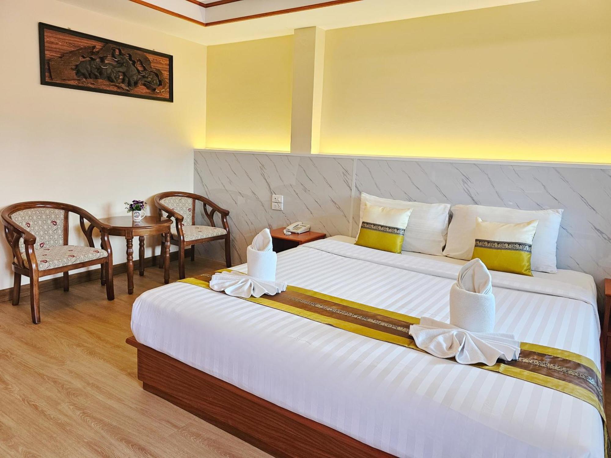 Phaithong Sotel Resort Chalong Exterior photo