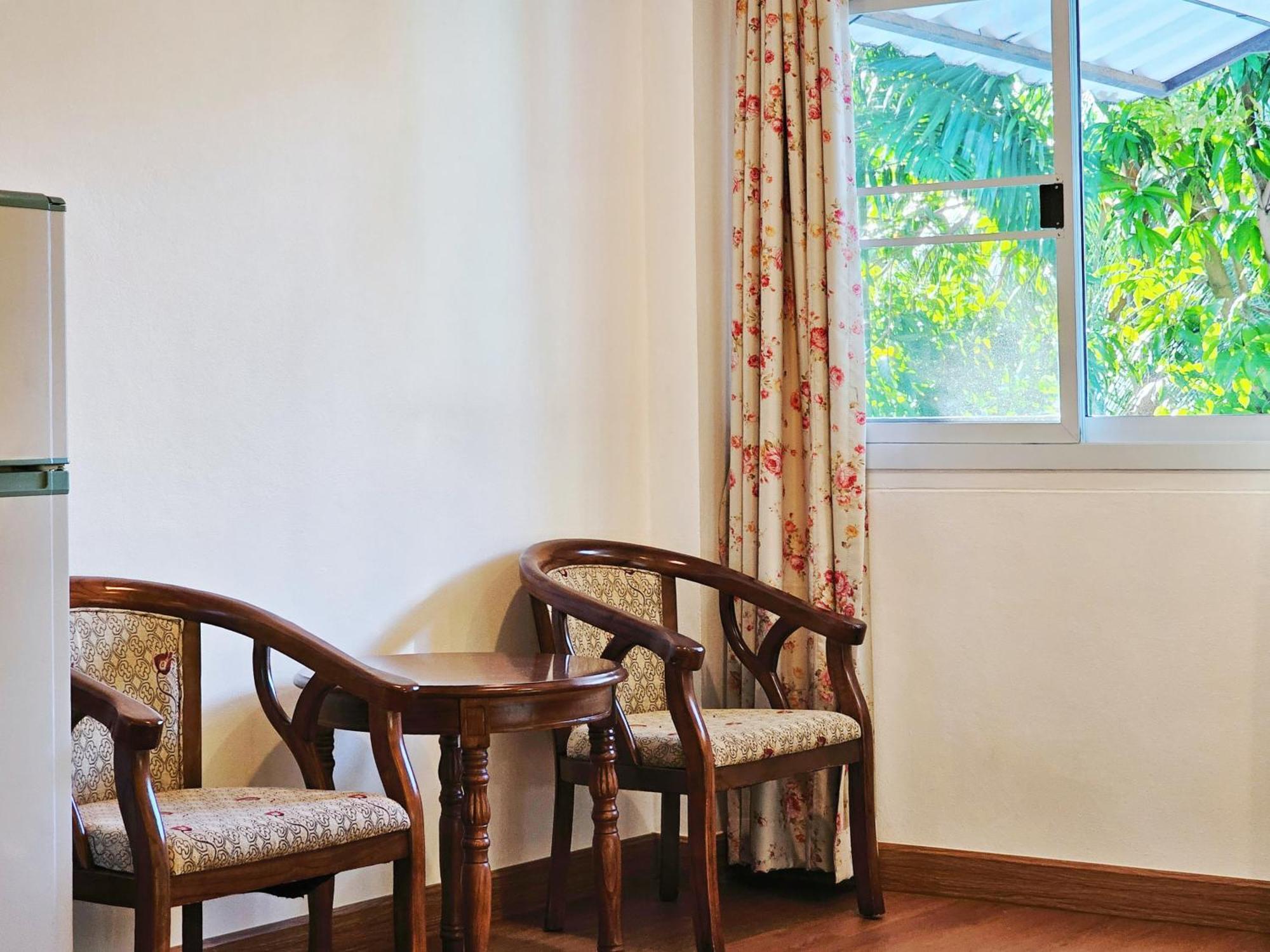 Phaithong Sotel Resort Chalong Exterior photo